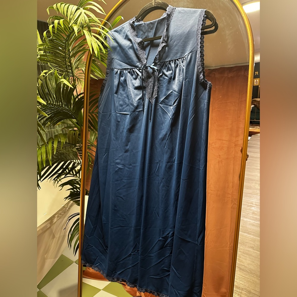 Elegant Navy Blue Women's Nightgown